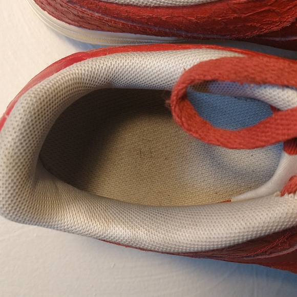 Nike Youth Air Force 1 Leather Croc Embossed Sneakers - Picture 10 of 12